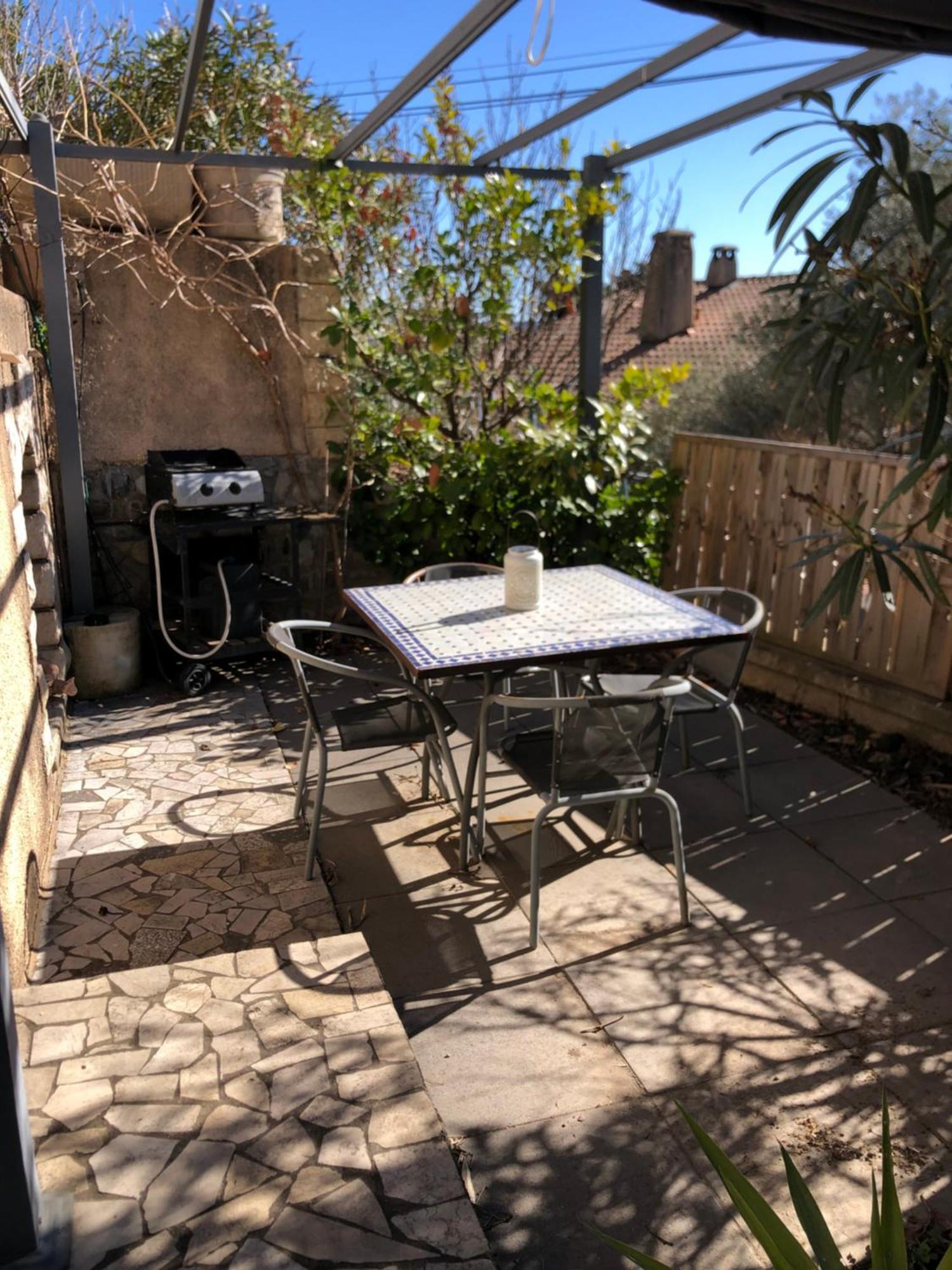 Appartement Sur La Colline Avec Acces Piscine Volx Exterior photo